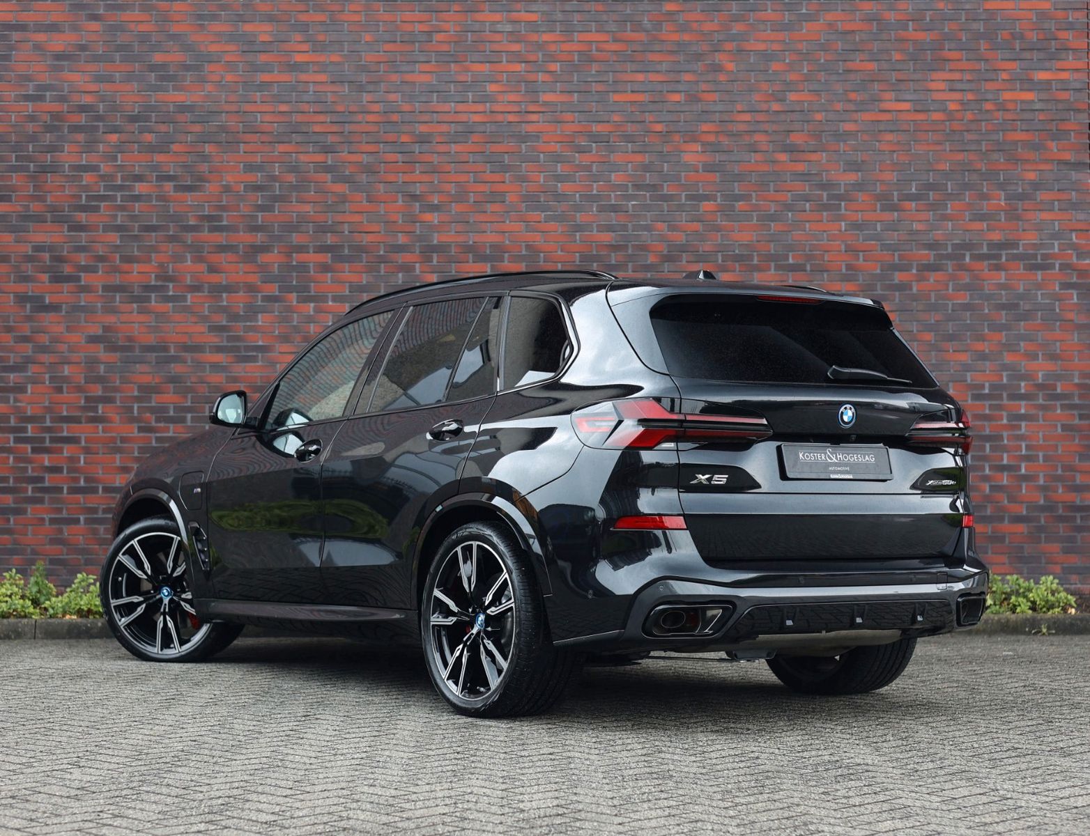 BMW X5 50e xDrive | M Sport Pro - Pano - AHK - B&W