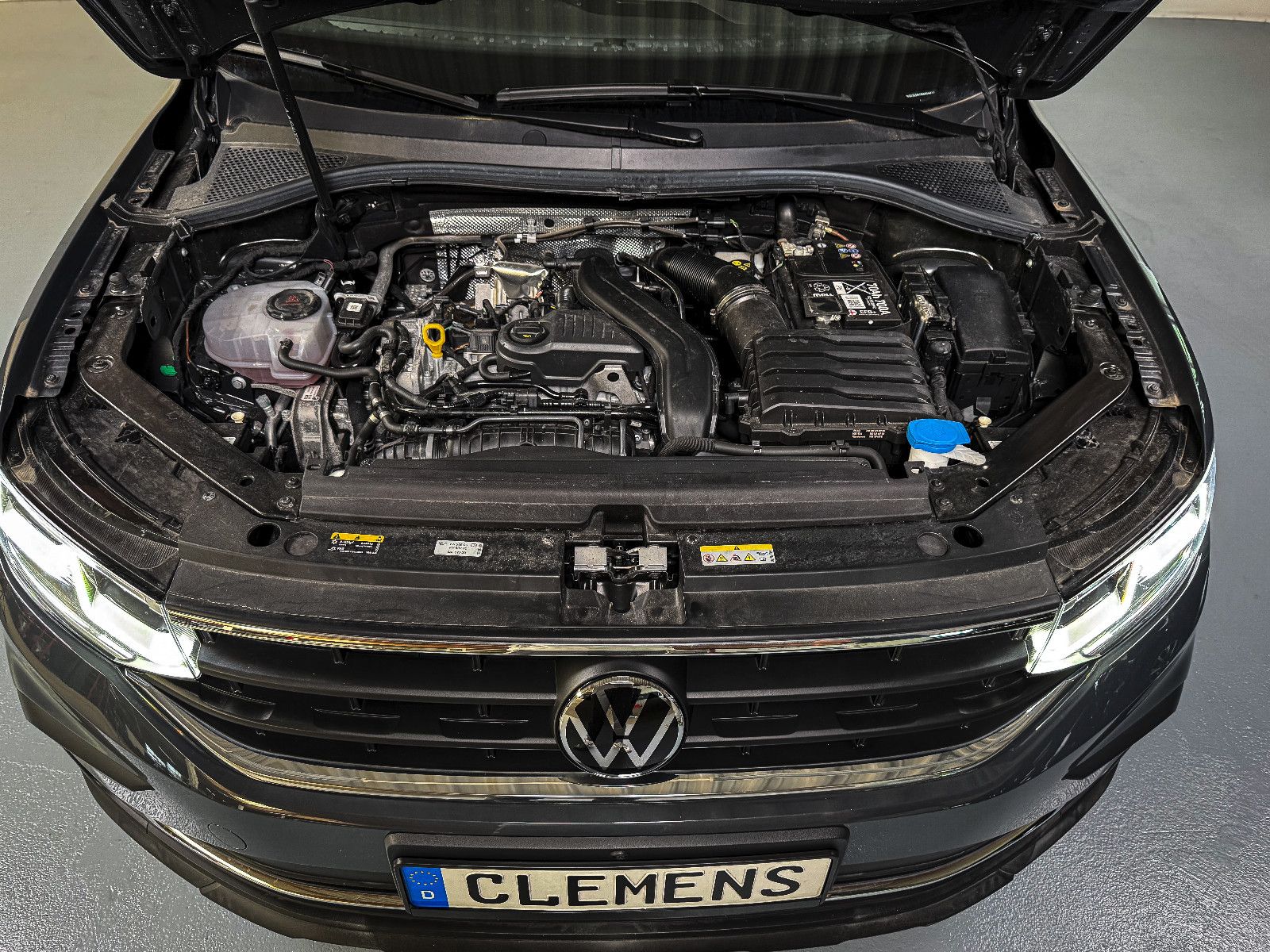 Volkswagen Tiguan Move - Samsaru's Car Outlet