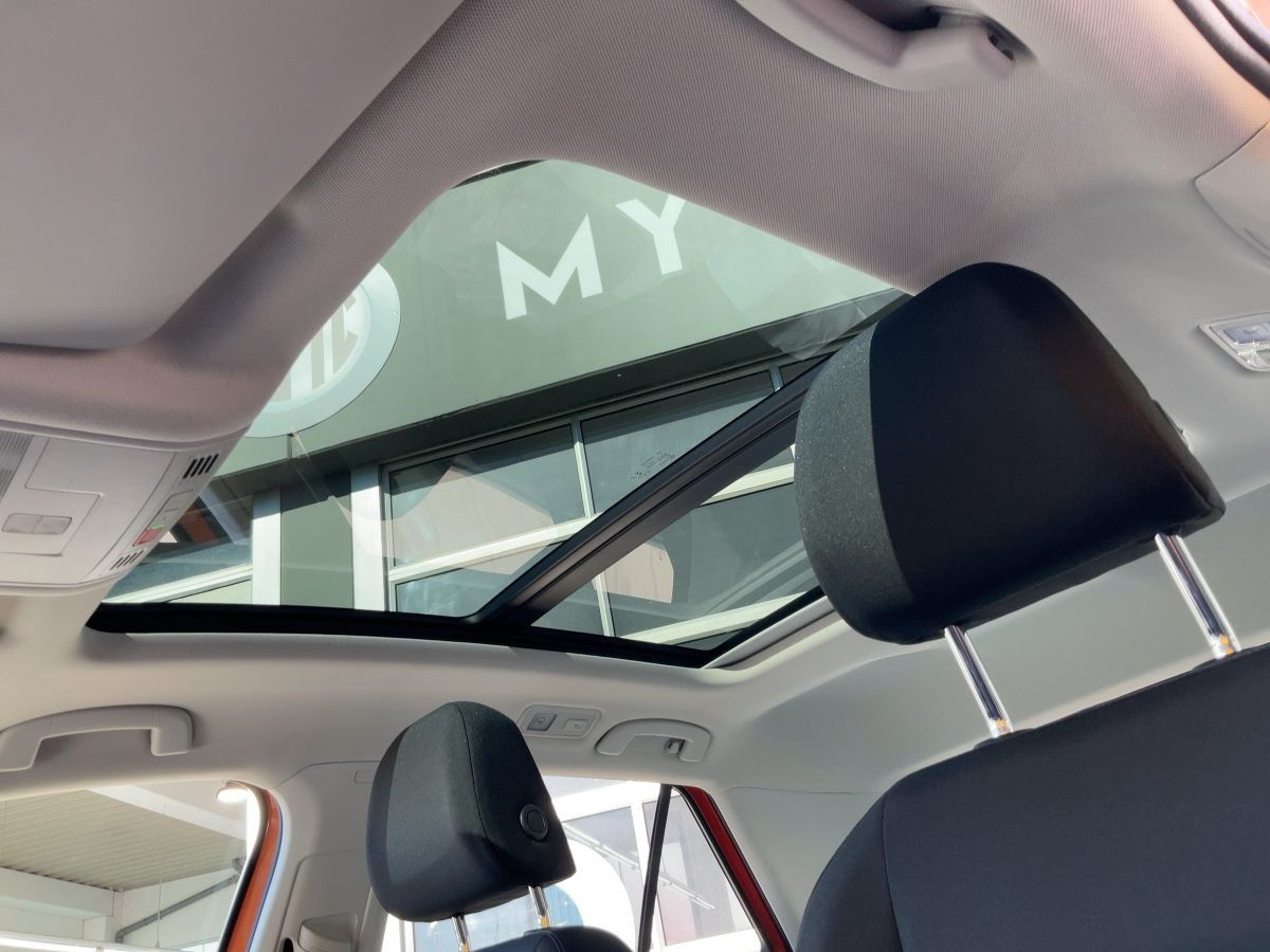 Volkswagen T-Roc 1.0 TSI STYLE - Samsaru's Car Outlet
