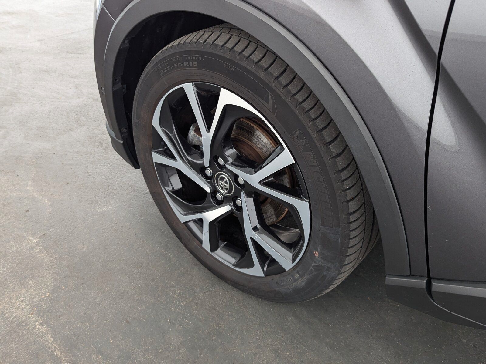 Toyota C-HR 1.8 Hybrid Club - Samsaru's Car Outlet