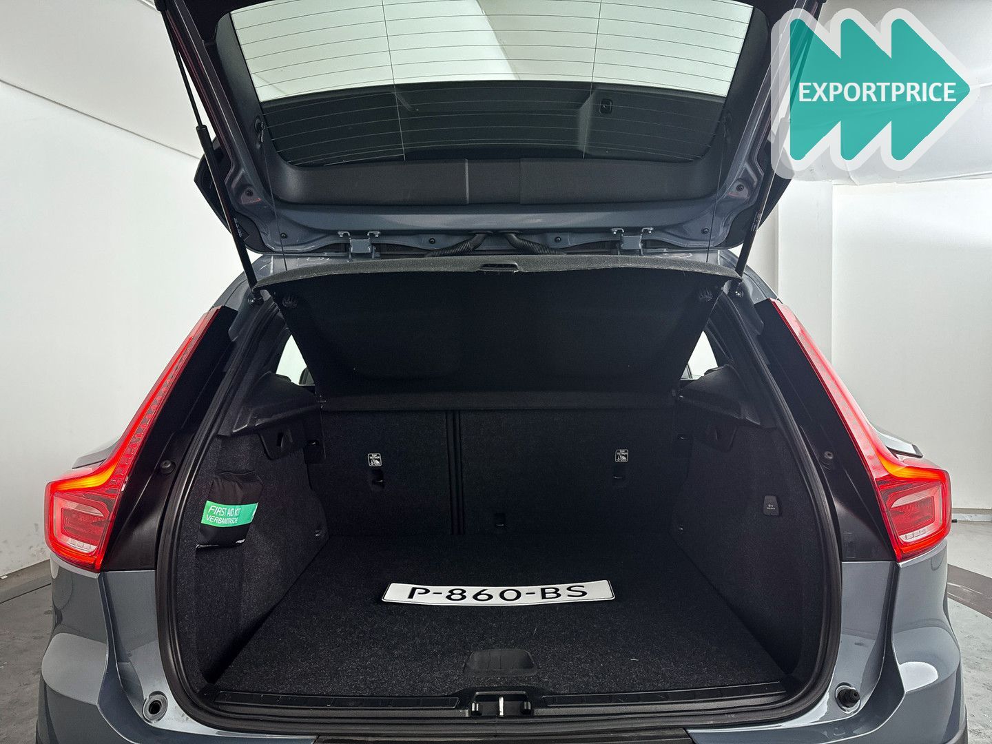 Volvo XC40 T2 Momentum Core | Parkeercamera | Tempomat