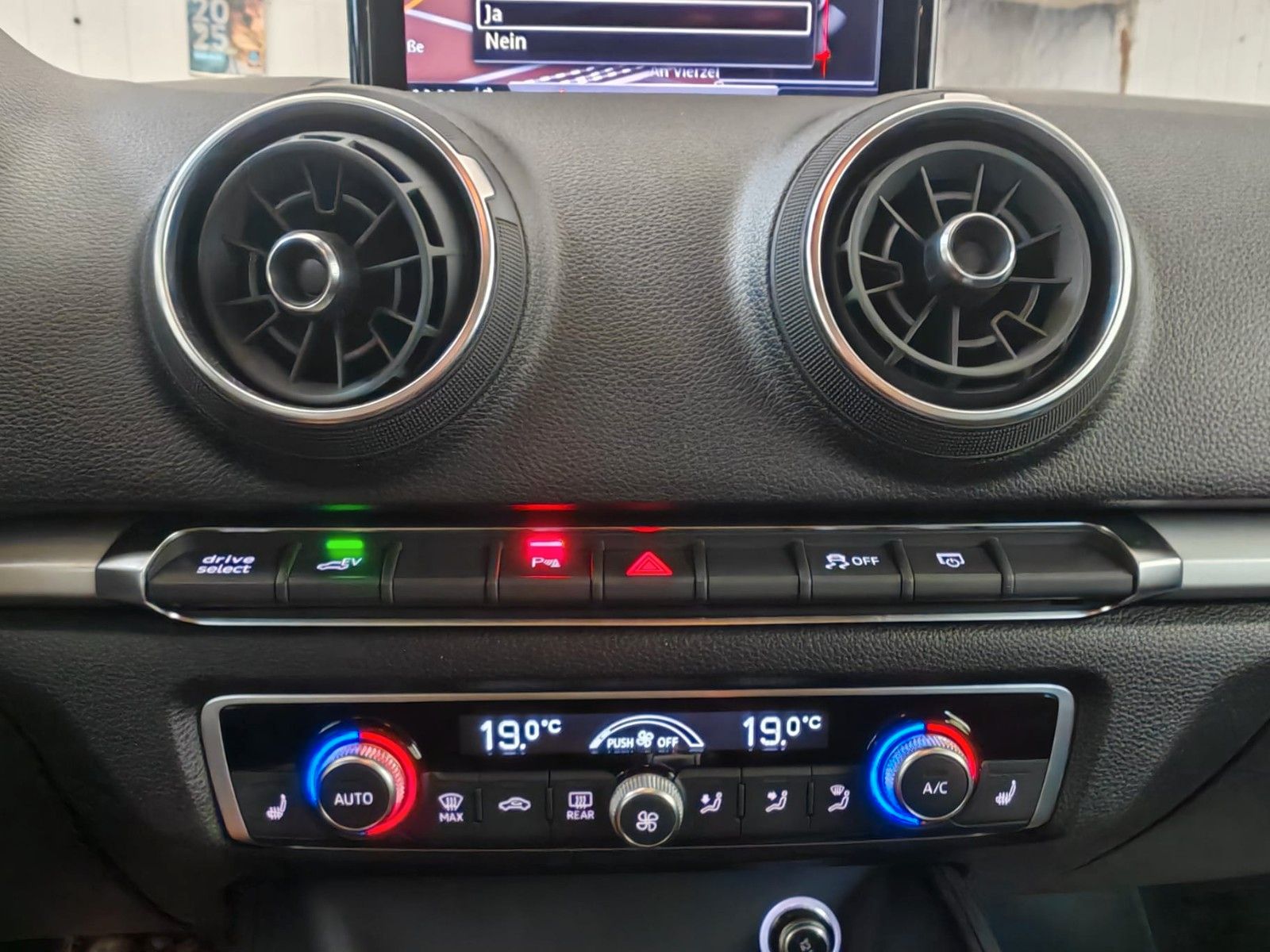 Audi A3 Sportback 40 e-tron - Samsaru's Car Outlet