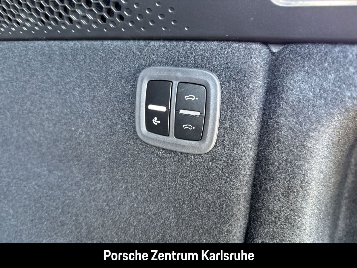Porsche Macan 4S BOSE Surround-View Abstandstempomat LED