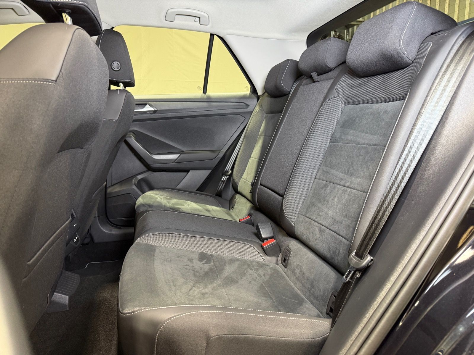 Volkswagen T-ROC Style 1.5 TSI DSG - Samsaru's Car Outlet