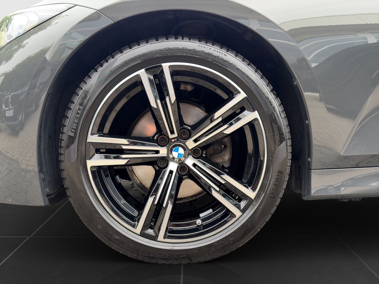 BMW 320i Limousine M-Sport Head-Up Glasdach DrivAss.