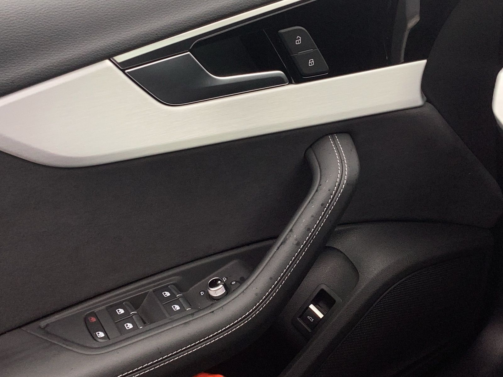 Audi A4 Avant 40 TFSI Q 2x S LINE AHK MATRIX-LED LM19