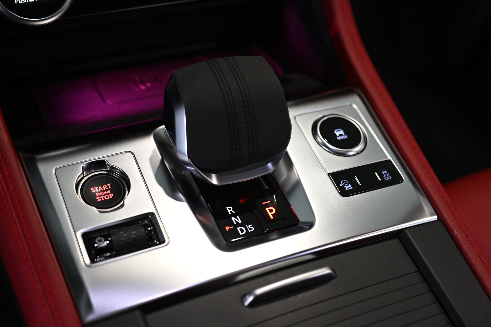 Jaguar F-PACE P250 R-Dynamic SE AWD Pano