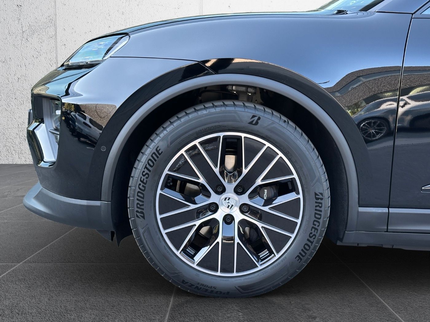Porsche Macan - Samsaru's Car Outlet