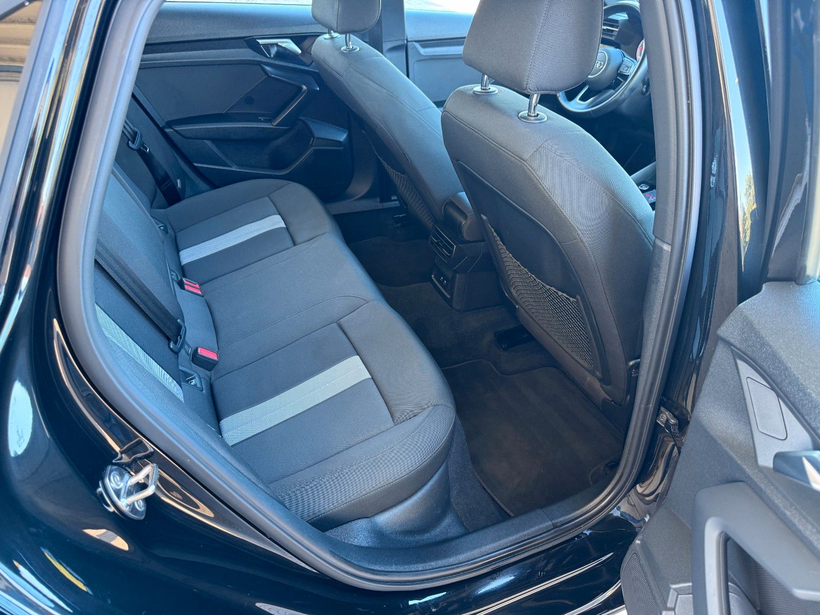 Audi A3 Limousine 35 TDI S line/VC/APP/ACC/KAMERA/NAV