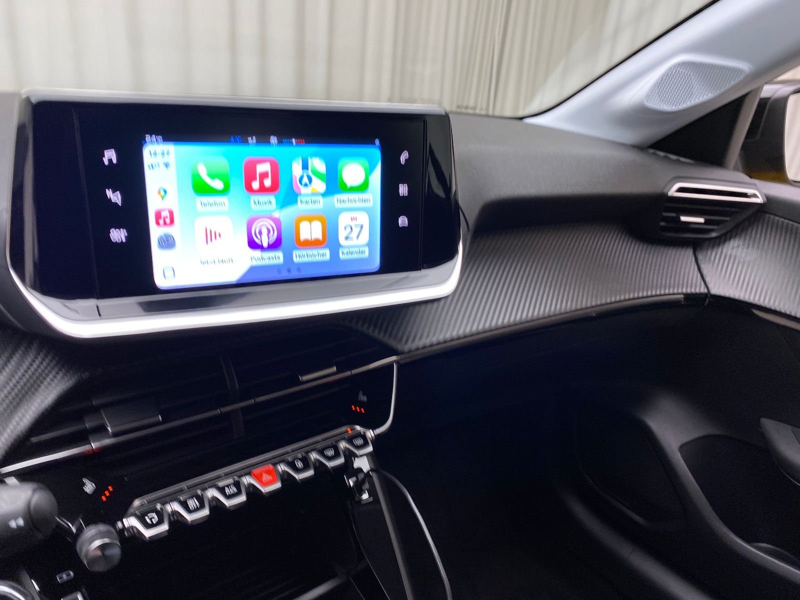 Peugeot 208 Active Pack 1.2 Automatik - Samsaru's Car Outlet