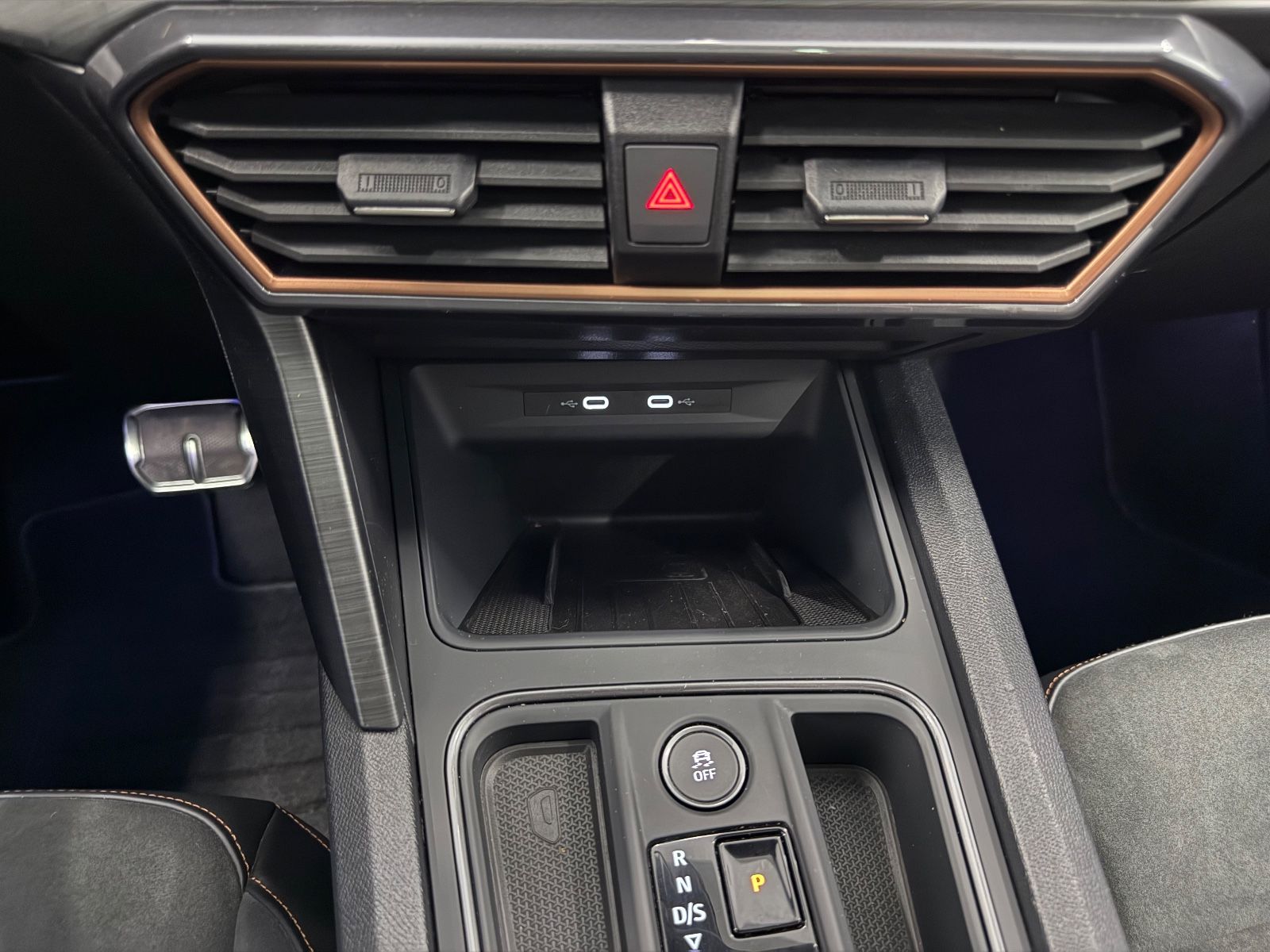 Cupra Formentor 2.0 TSI VZ AHK ACC Virtu 360° Pano LED