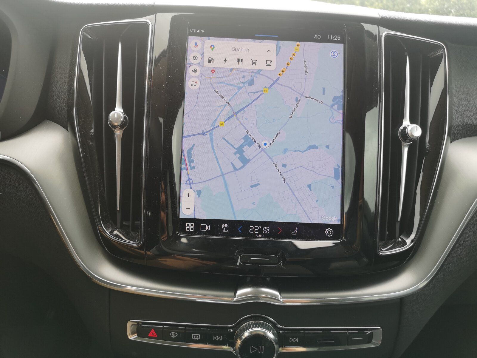 Volvo XC60 Recharge T6 Inscription - Samsaru's Car Outlet