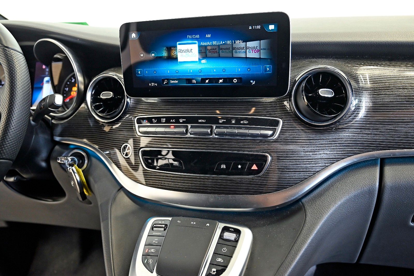 Mercedes-Benz V 300 d 4x4 AVANTGARDE - Samsaru's Car Outlet
