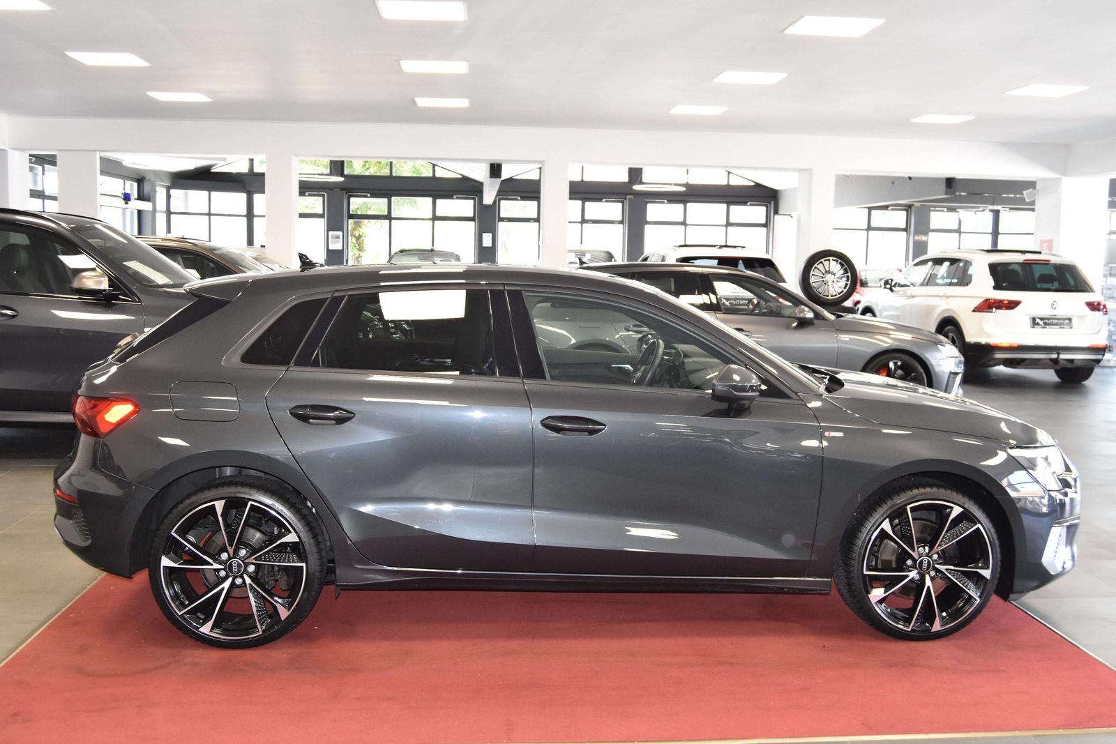 Audi A3 35 TFSI 19ZOLL S-Line 1HAND ACC LED ADVANCED