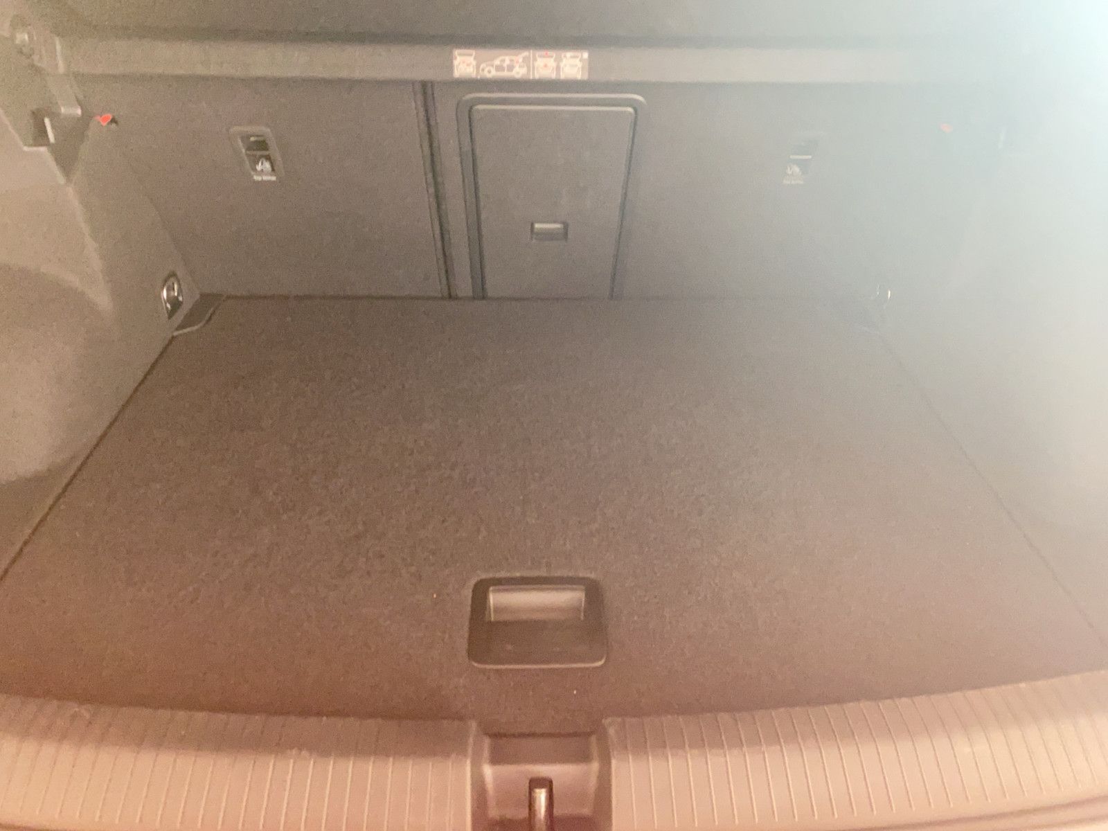Volkswagen T-Roc Sport - Samsaru's Car Outlet