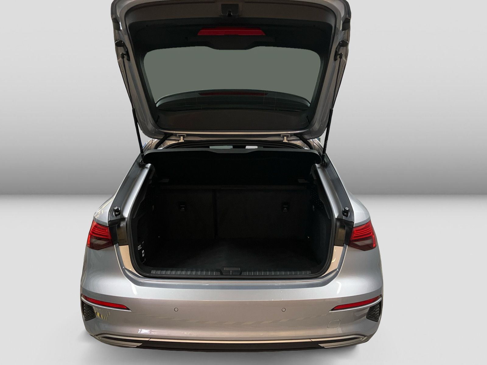 Audi A3 Sportback 35 TFSI advanced - Samsaru's Car Outlet
