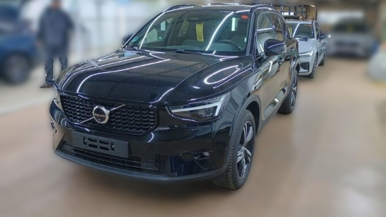 Volvo XC40 B4 B Pl. Dark - Samsaru's Car Outlet