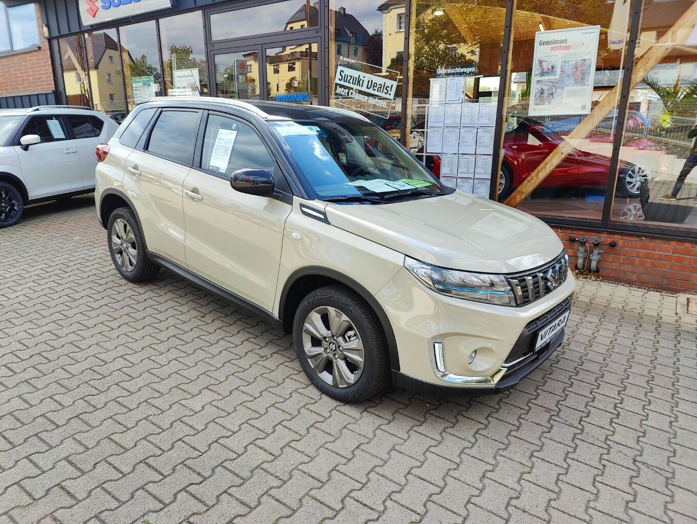 Suzuki Vitara 1.5 Hybrid Comfort 4x4 - Samsaru's Car Outlet