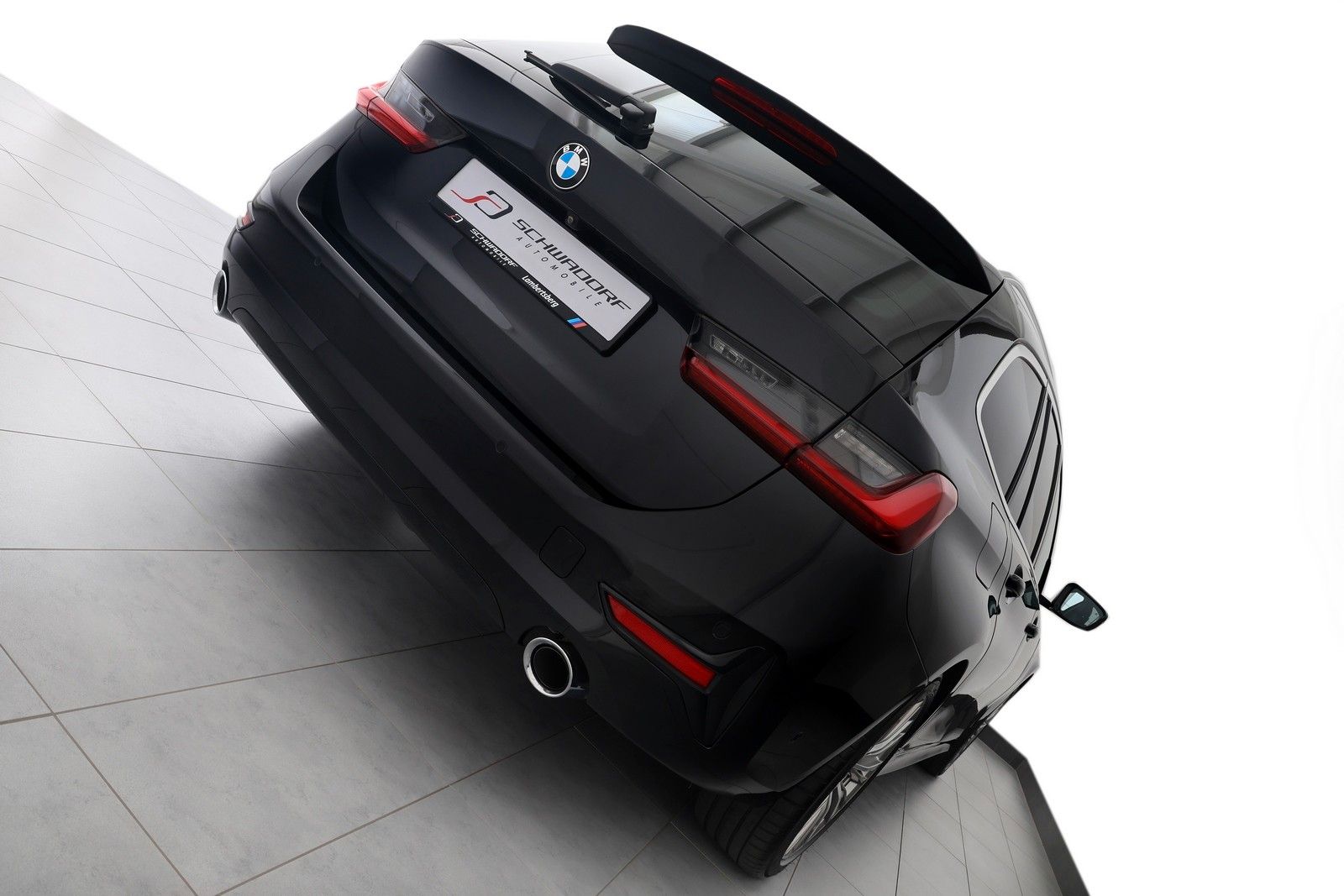 BMW 330d Touring Sport Line - Samsaru's Car Outlet