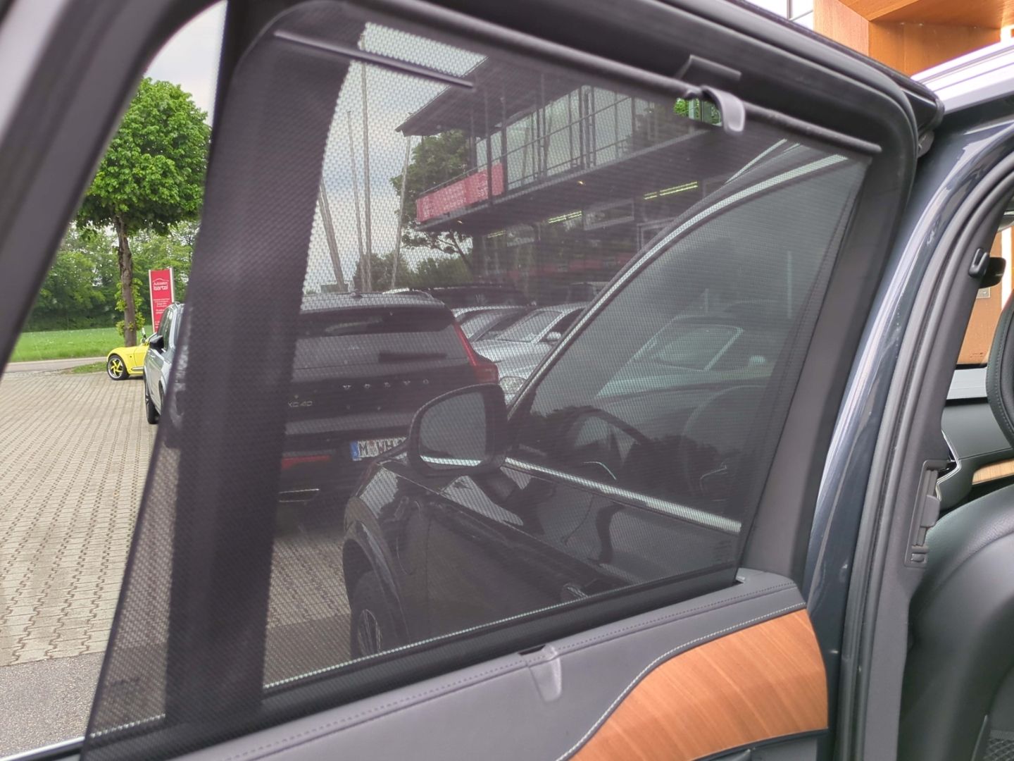 Volvo XC90 Plus Bright Recharge Plug-In Hybrid AWD T8