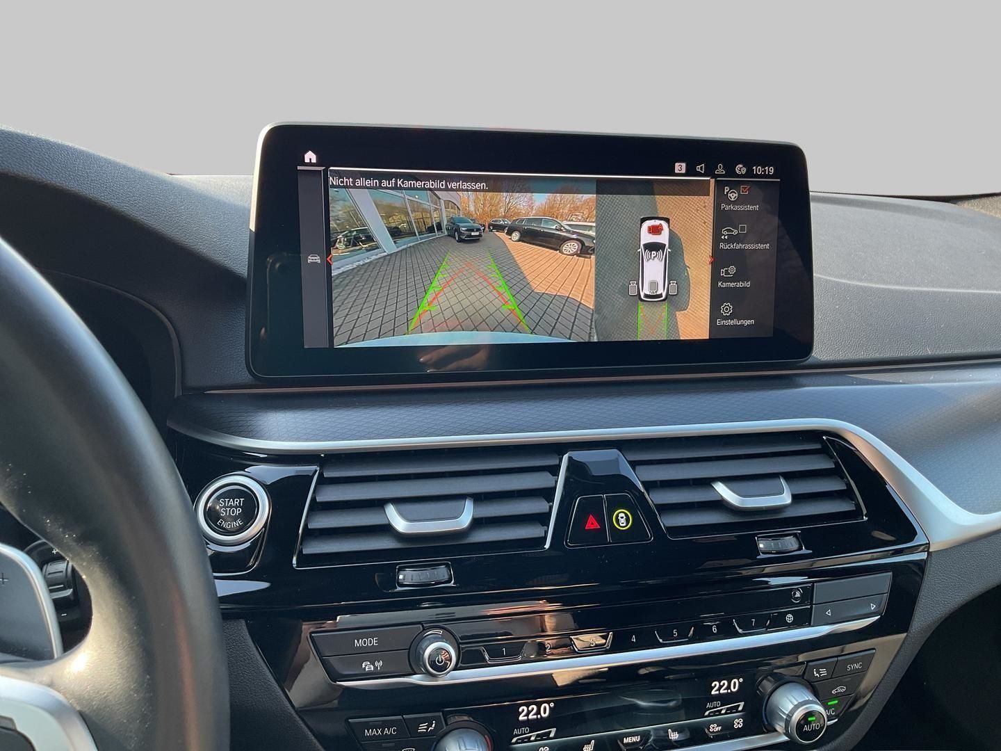 BMW 530 d Touring Aut HUD AHK Navi Soundsystem 360 K