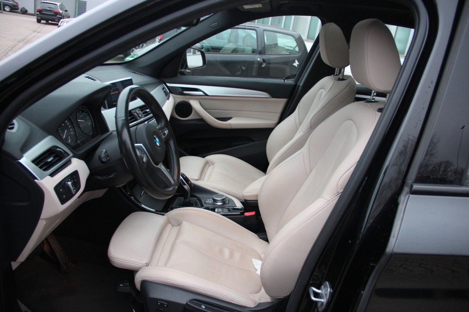 BMW X1 xDrive 20 d M Sport Shadow - Samsaru's Car Outlet
