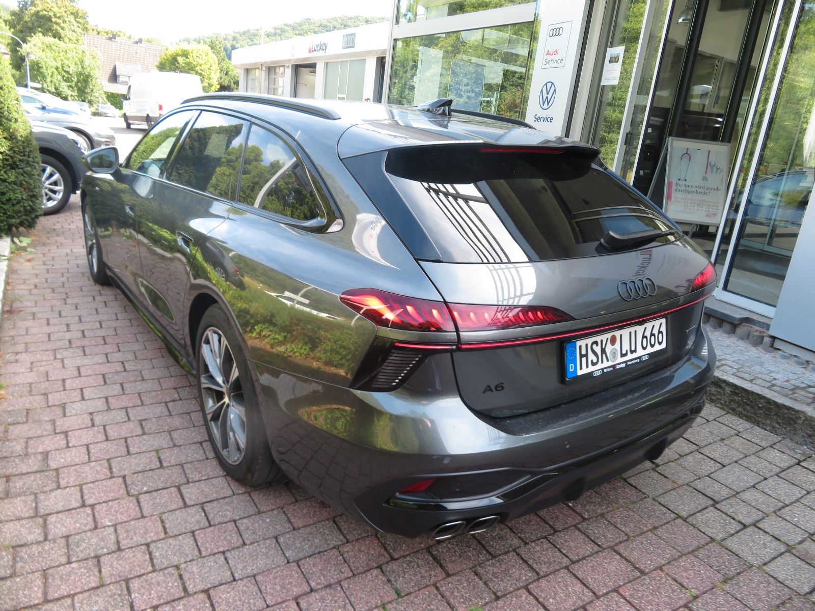 Audi A6 40 TDI quattro Avant S line