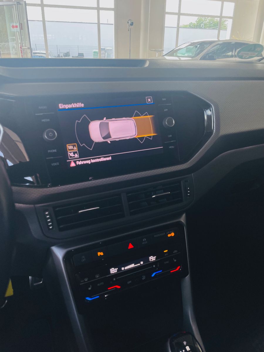 Volkswagen T-Cross Active - Samsaru's Car Outlet