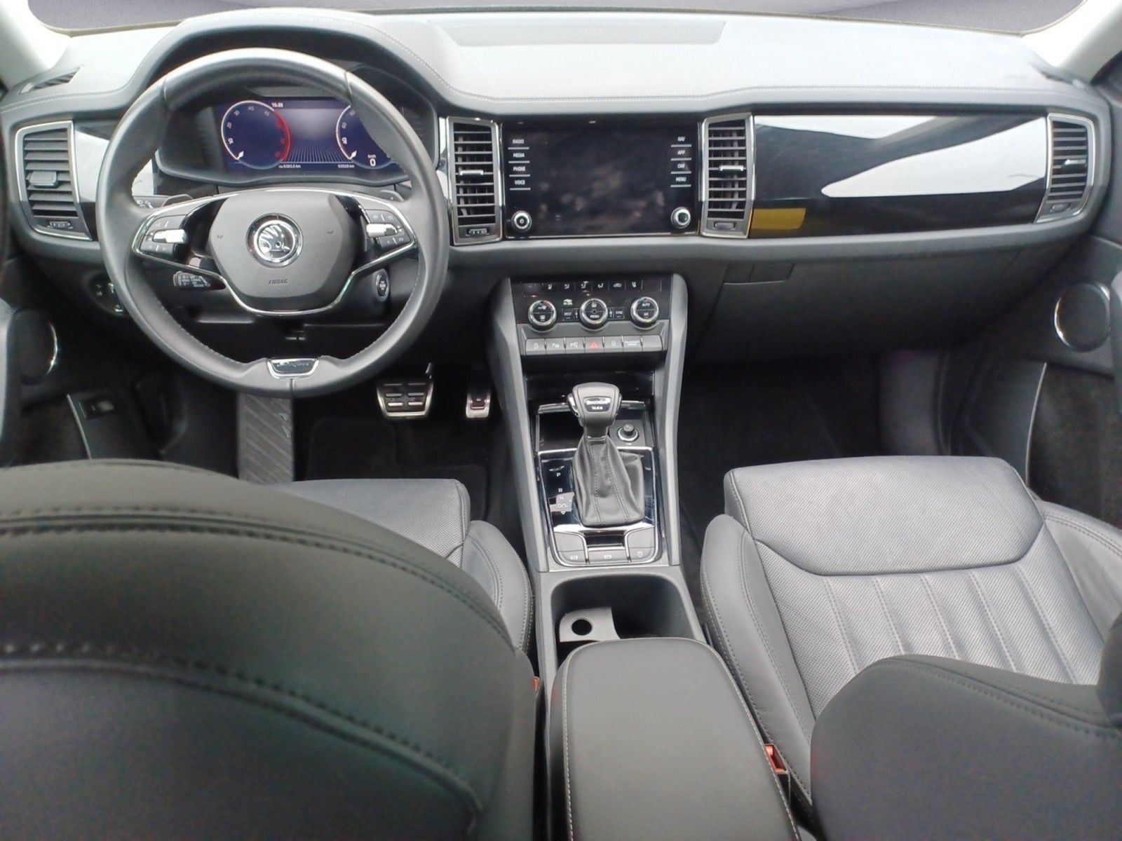 Skoda Kodiaq 2.0 TDI 4x4 DSG L&K *AHK*360 KAMERA*TRAVE