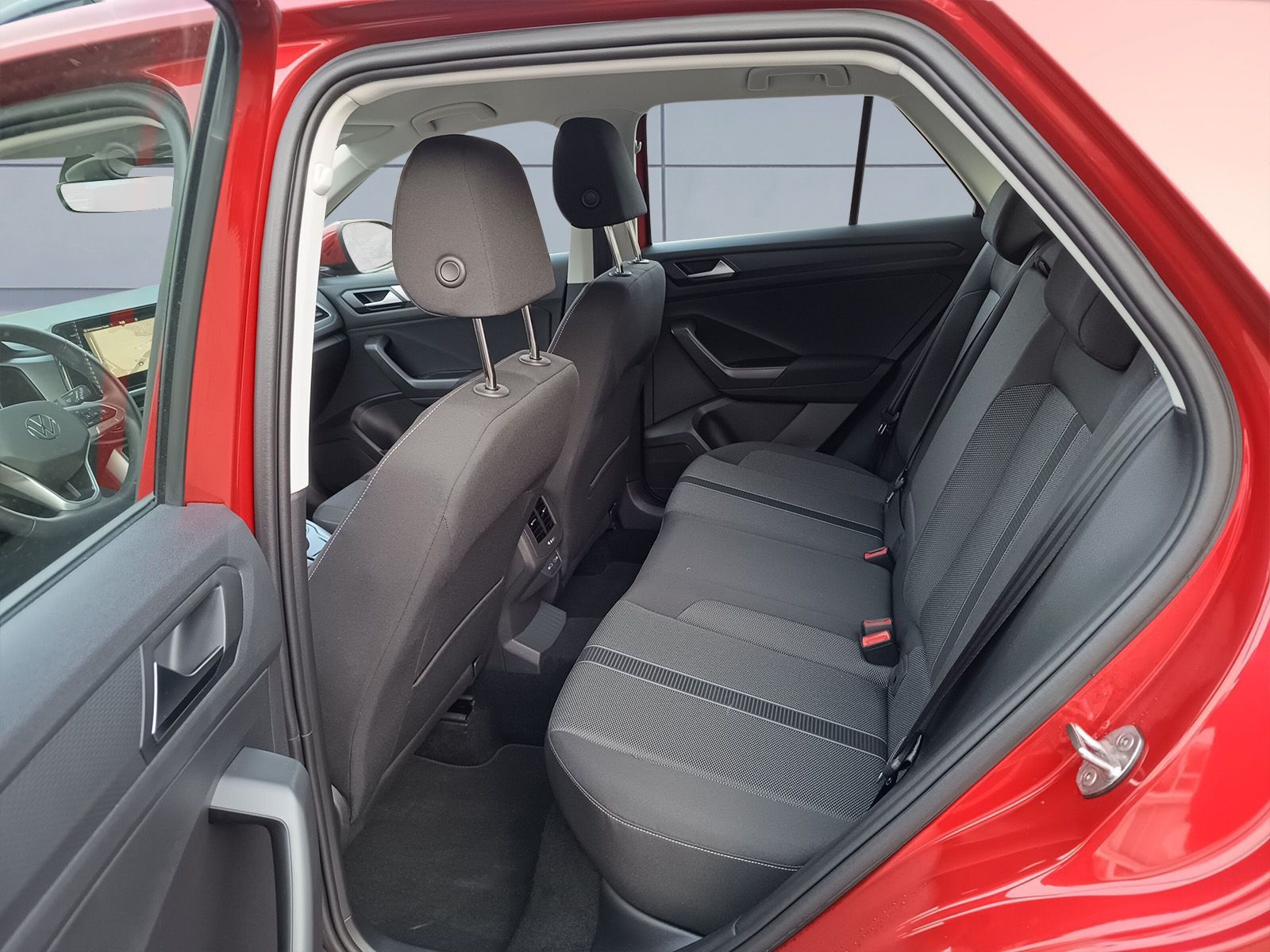 Volkswagen T-ROC Life 1.5 TSI DSG - Samsaru's Car Outlet
