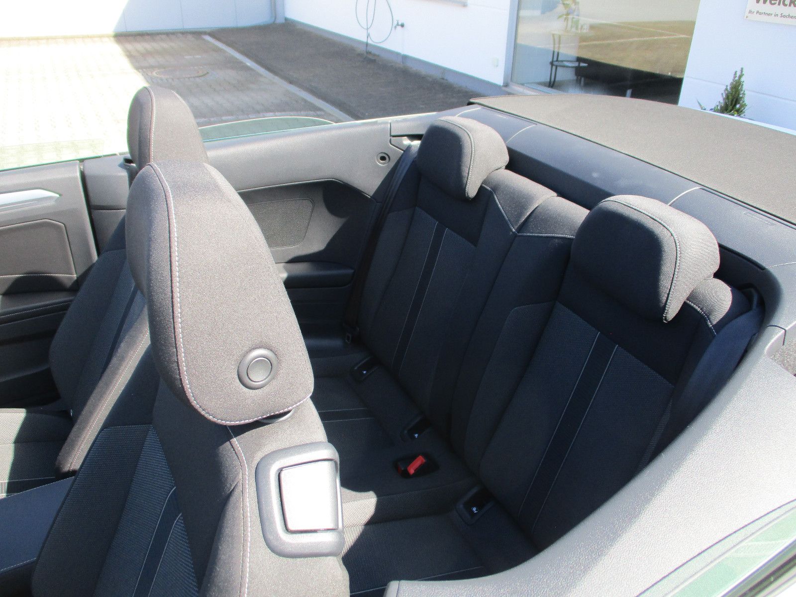 Volkswagen T-Roc Cabriolet Style - Samsaru's Car Outlet