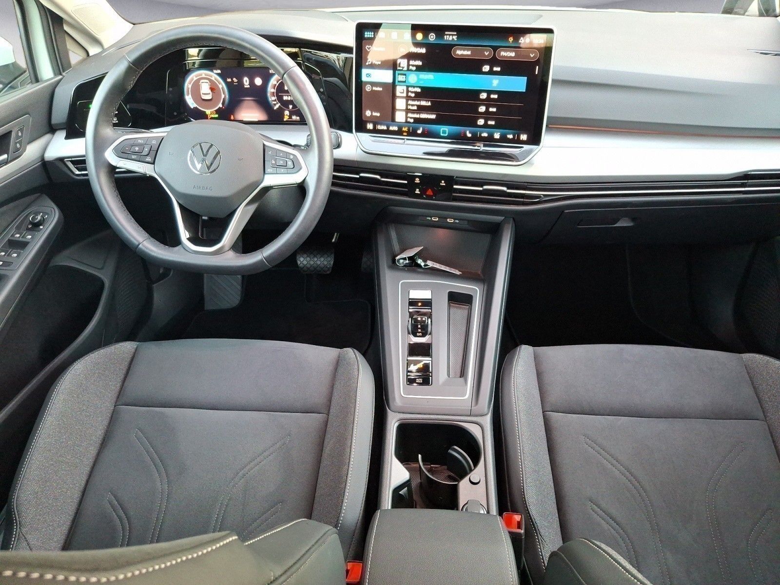 Volkswagen Golf 1.5 eTSI DSG Life #Head-Up #LED #App-Connec