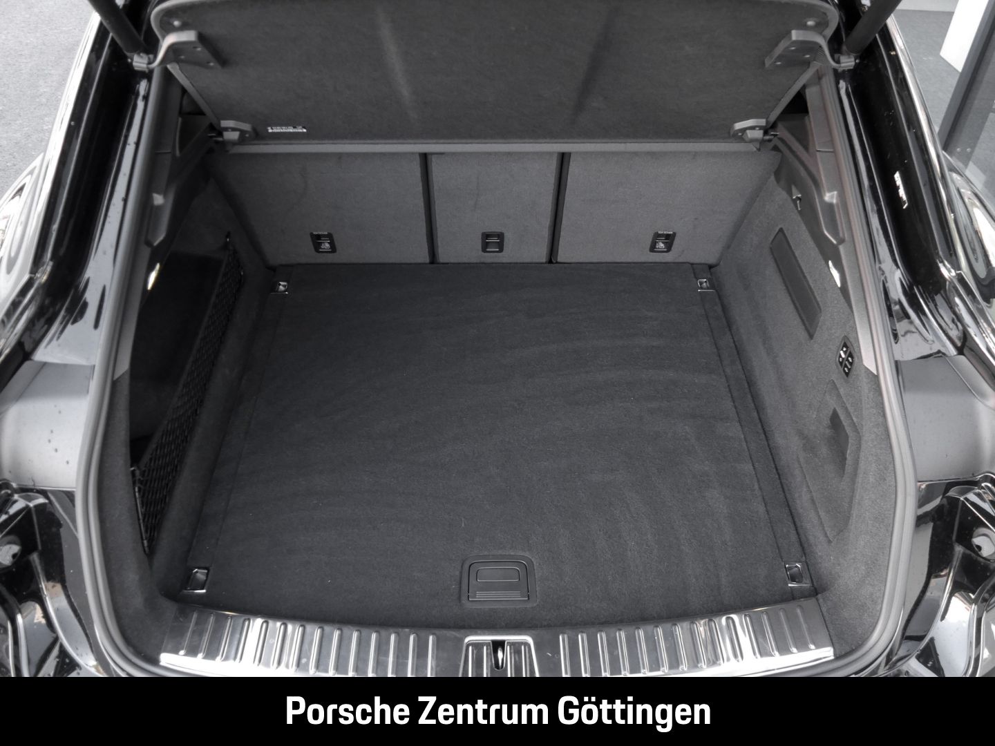Porsche Cayenne GTS Coupe BOSE InnoDrive Surround-View