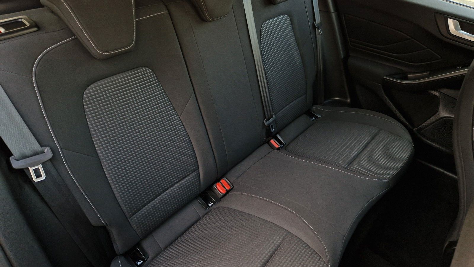Ford Focus Tun. 1.5d 1.Hd Aut Rf ACC LED Navi DAB