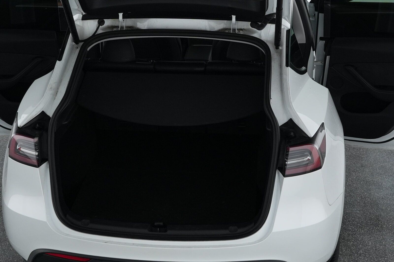 Tesla Model Y Long Range Dual Motor A.pilot Pr. Int.