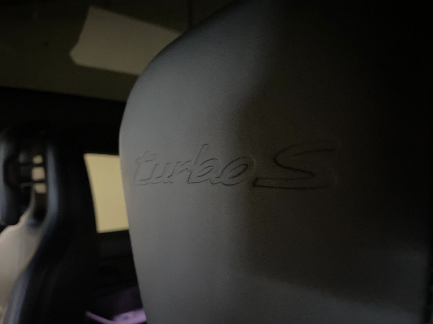 Porsche Taycan Turbo S Cross Turismo | PDCC | InnoDrive