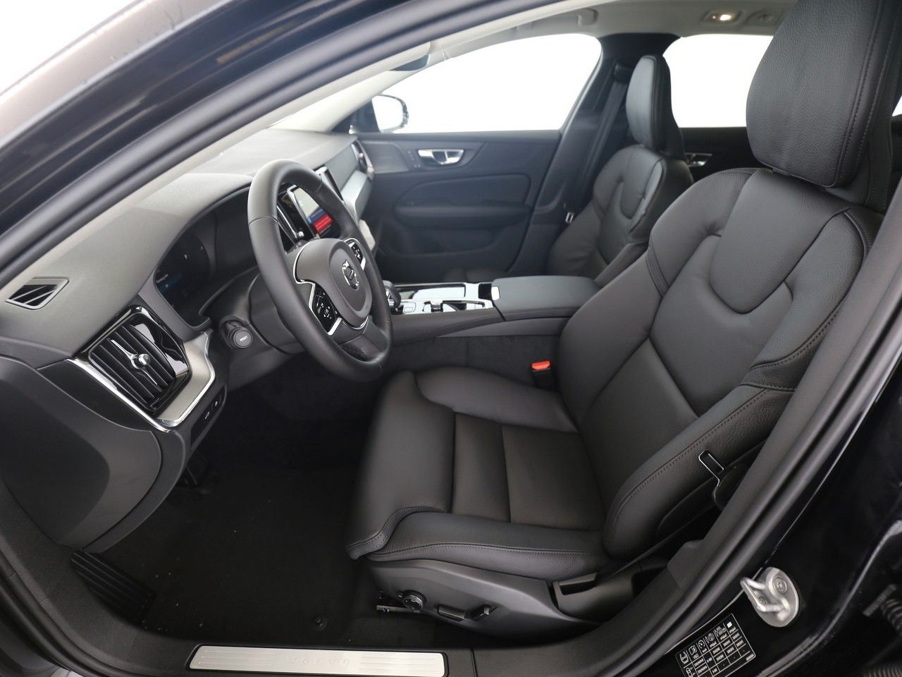 Volvo V60 T6 AWD Plus Dark Panorama/360°/AHK/H&K/BLIS