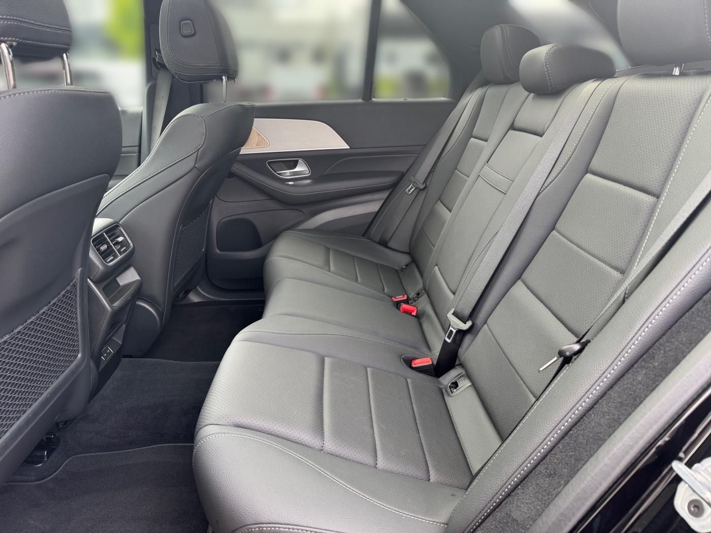 Mercedes-Benz GLE 450 d 4M AMG+NIGHT+AIRMATIC+AHK+PANO+DISTR++