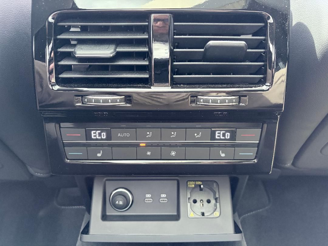 Volkswagen Touareg 3.0 V6 TDI 4x4 R-Line *Vollausstattung*