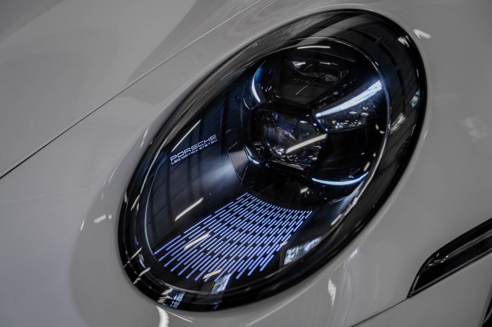 Porsche 911 Turbo S - Samsaru's Car Outlet