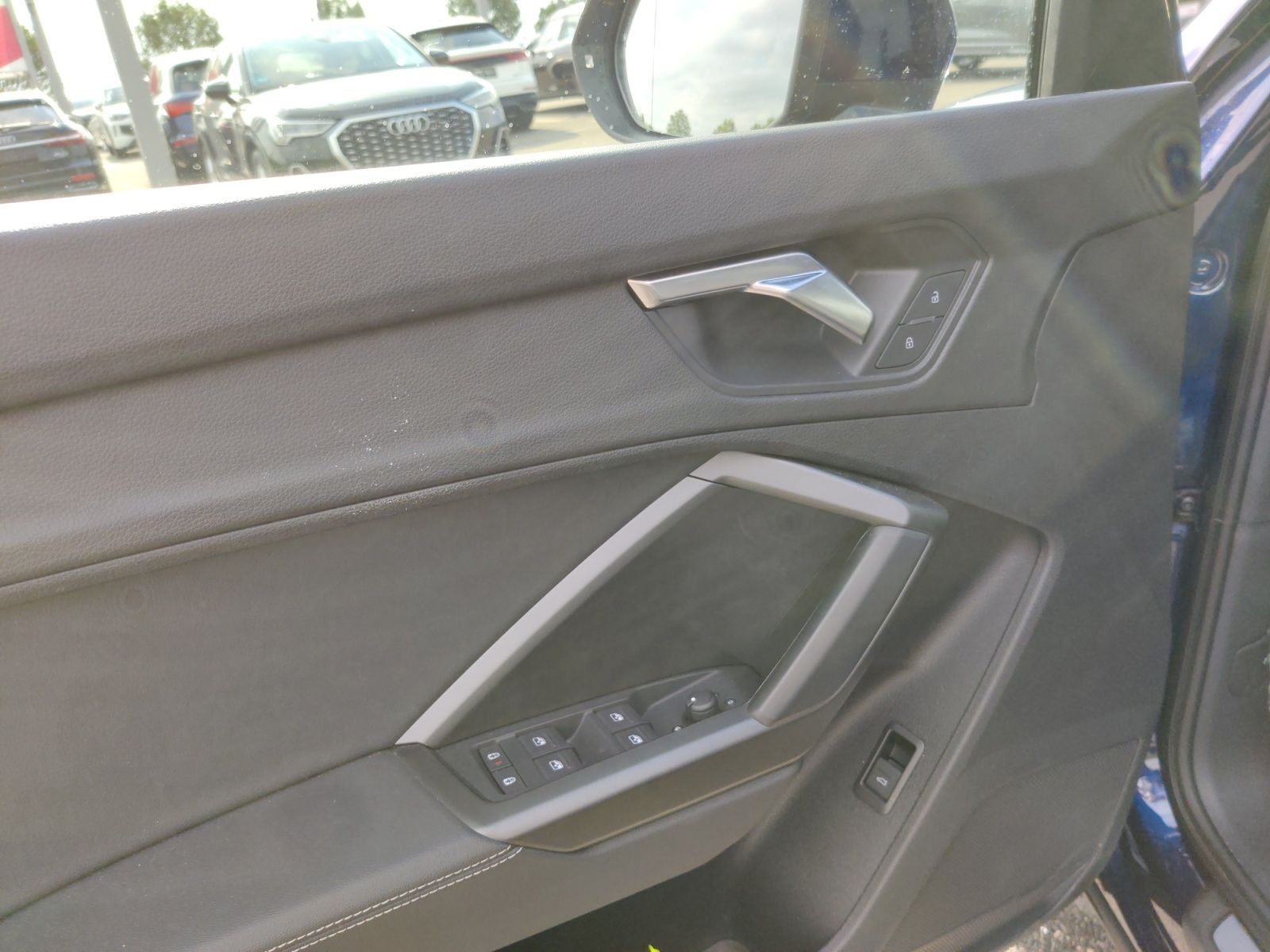 Audi Q3 35 TDI q. S-Tronic S-Line - Samsaru's Car Outlet