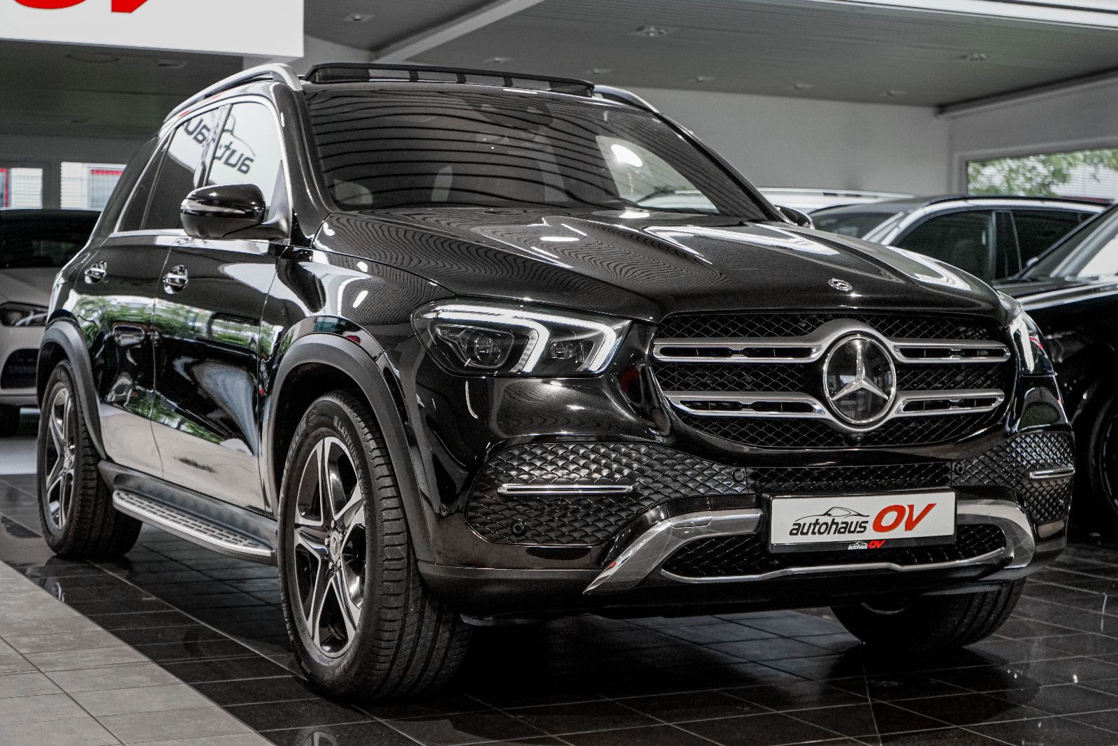 Mercedes-Benz GLE 300d 4M*Exclusive*3xTV*360*Distr*Pano*7xSitz