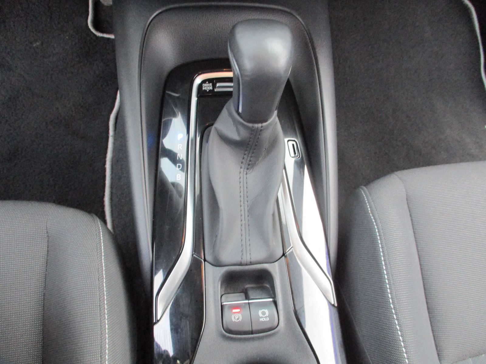 Toyota Corolla Hybrid 1.8 Club - Samsaru's Car Outlet