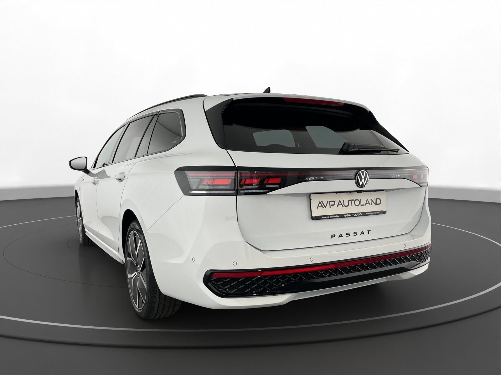 Volkswagen Passat Variant 1.5 TSI eHybrid R-Line | AHK |