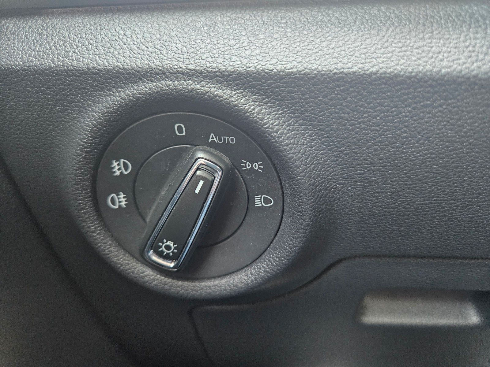 Skoda Kamiq Style - Samsaru's Car Outlet