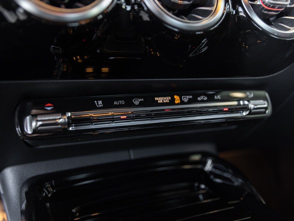 Mercedes-Benz CLA 35 AMG 4M - Samsaru's Car Outlet