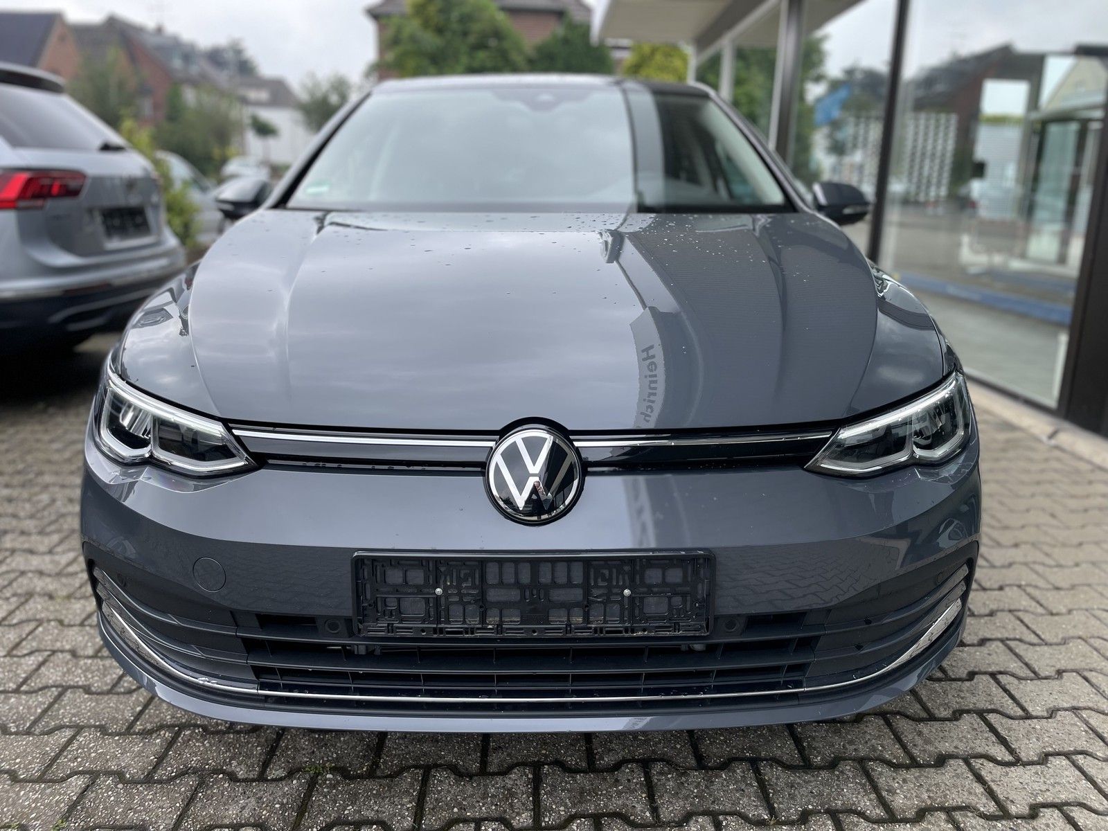 Volkswagen Golf VIII Move eTSI - Samsaru's Car Outlet