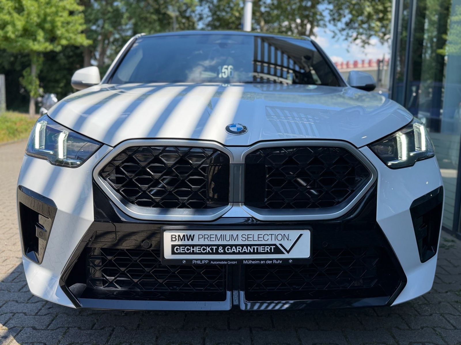BMW X2 xDrive20d M Sport AHK PANO h&k Massage DA+