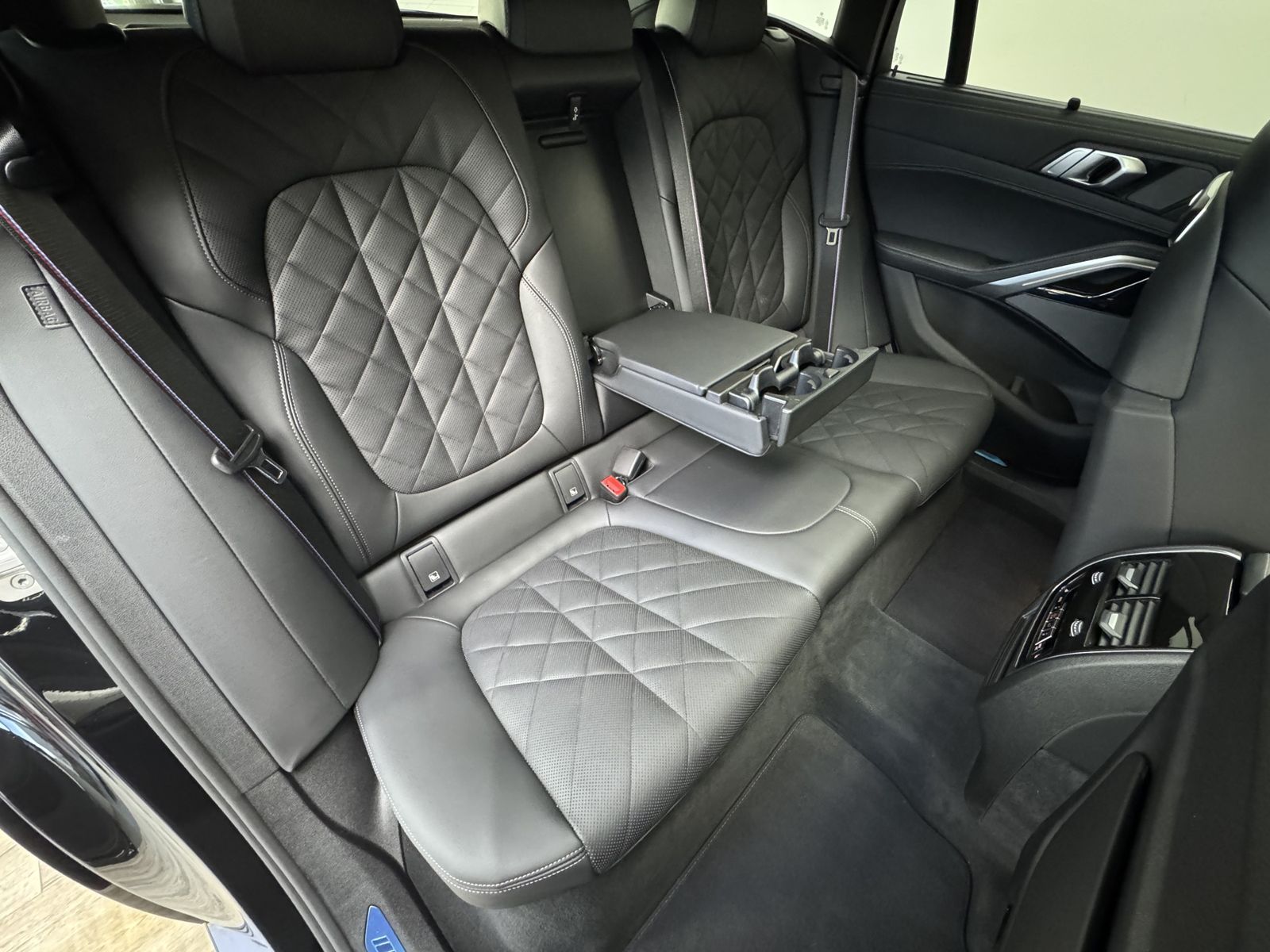 BMW X6 xDrive40d M Sport Pro 22Zoll AHK Massage ACC