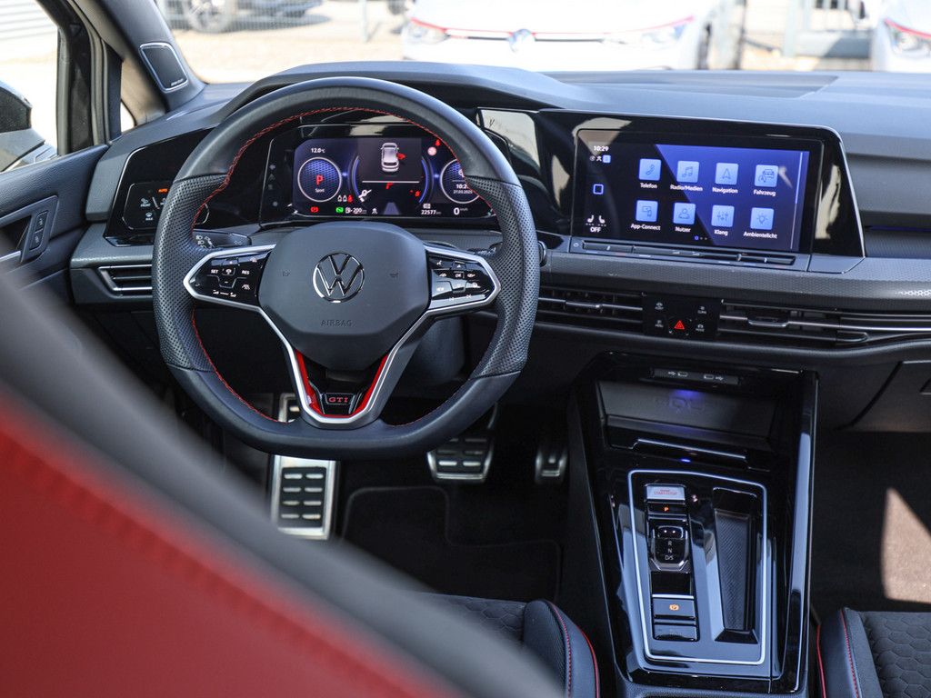 Volkswagen Golf VIII GTI Clubsport DSG - Samsaru's Car Outlet